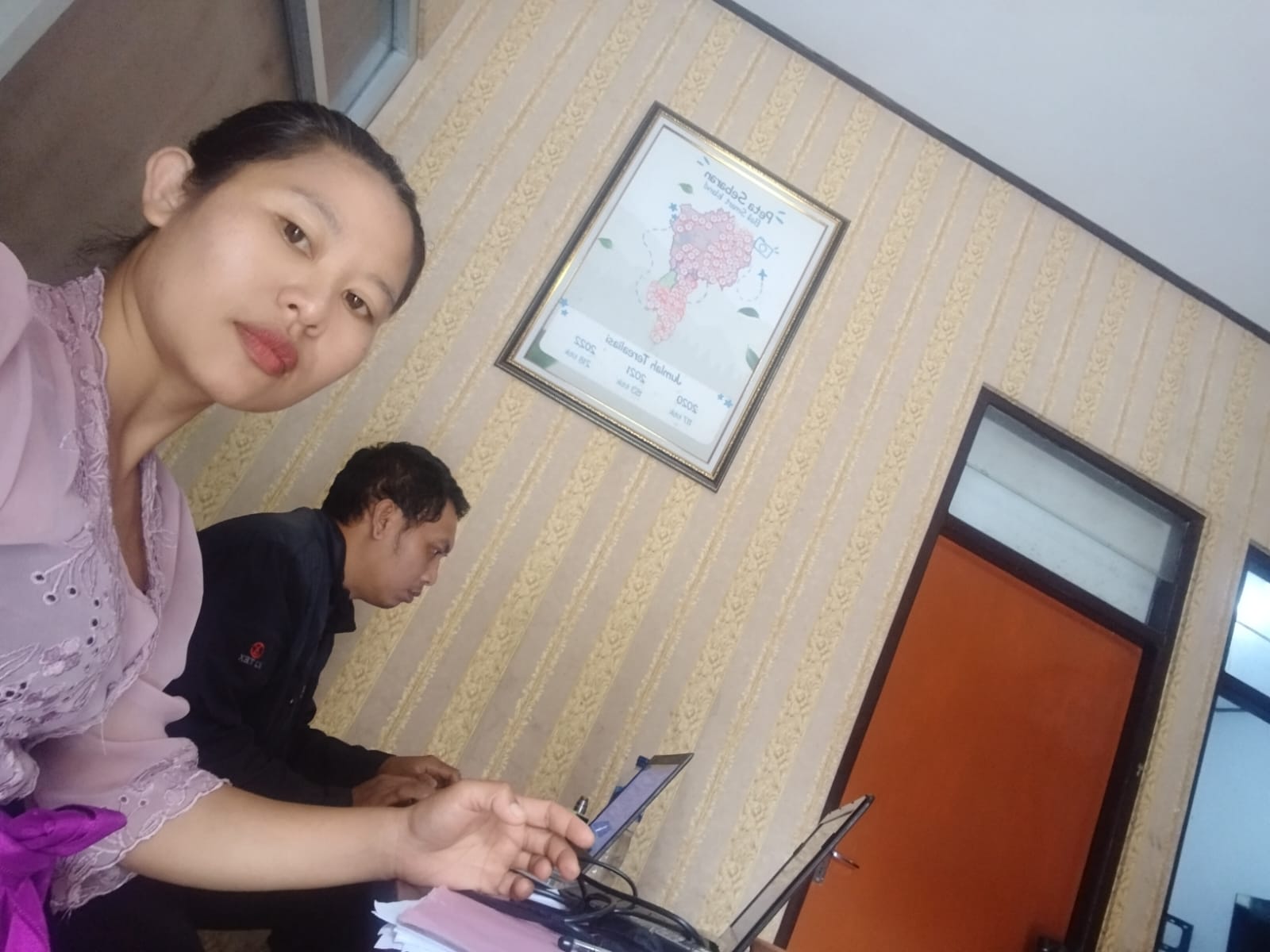 Mengkoordinasikan dan mengkonsolidasikan pengumpulan dokumen informasi publik dari PPID Pelaksana